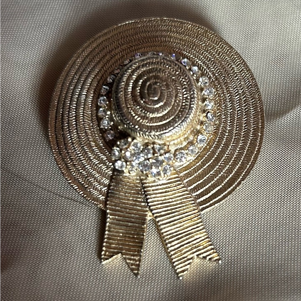 Vintage Ciner Hat Brooch